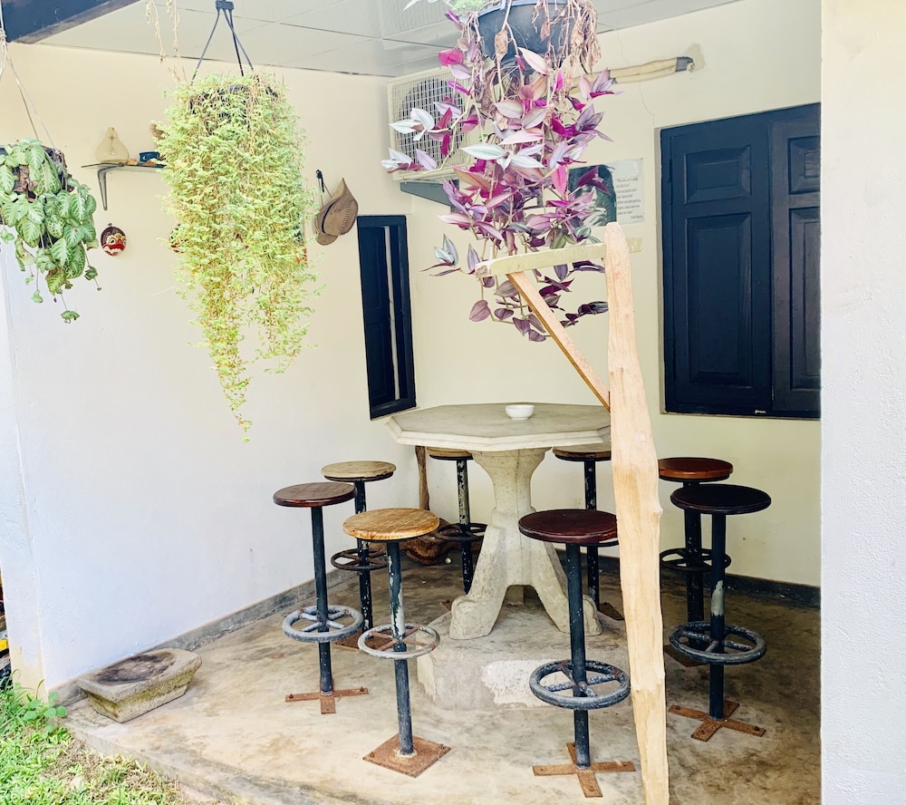 michs beach villa maggona