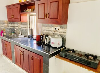 michs beach villa maggona