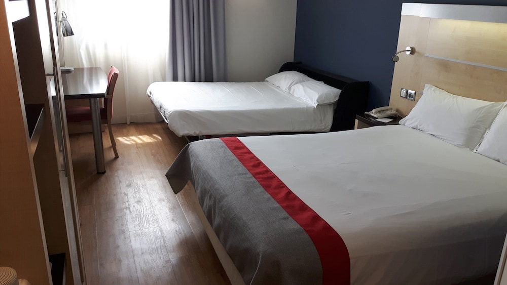 holiday inn express malaga airport by ihg