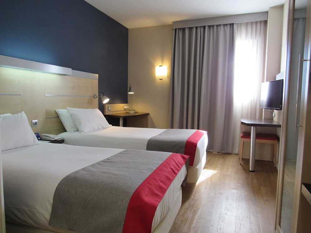 holiday inn express malaga airport by ihg