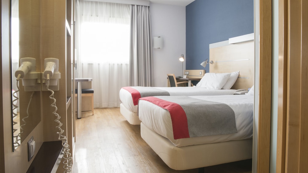 holiday inn express malaga airport by ihg