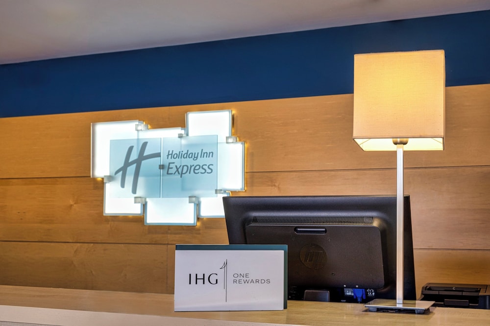 holiday inn express malaga airport by ihg