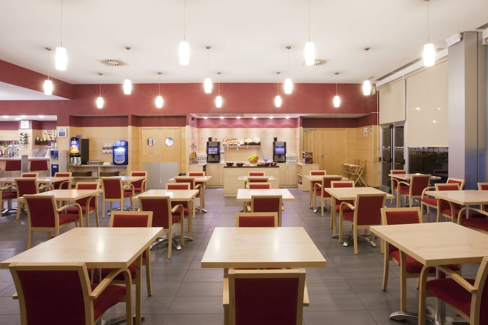 holiday inn express malaga airport by ihg