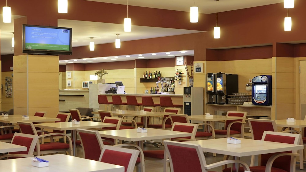 holiday inn express malaga airport by ihg