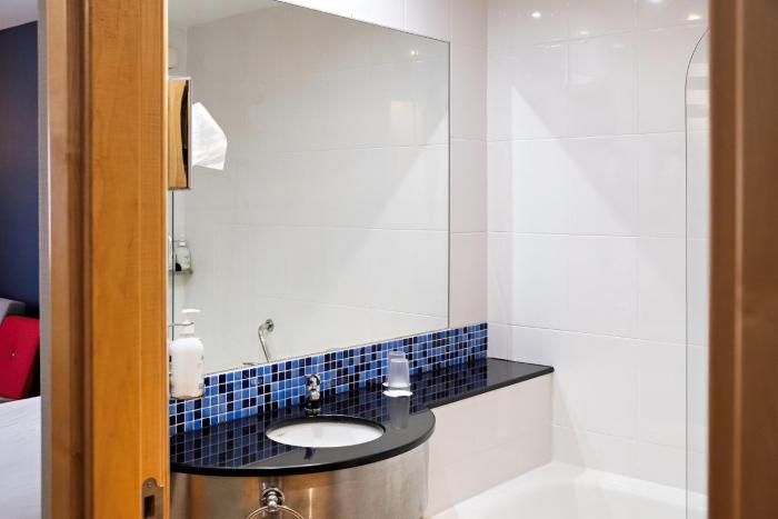 holiday inn express malaga airport by ihg