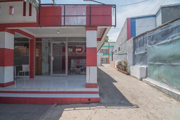 reddoorz plus near alun alun kuningan