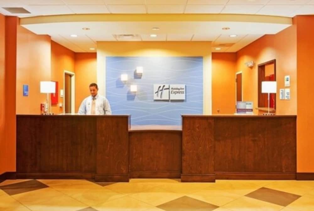 holiday inn express and suites warner robins north