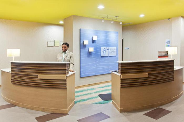 holiday inn express and suites warner robins north