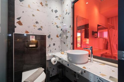 thetis boutique apartments