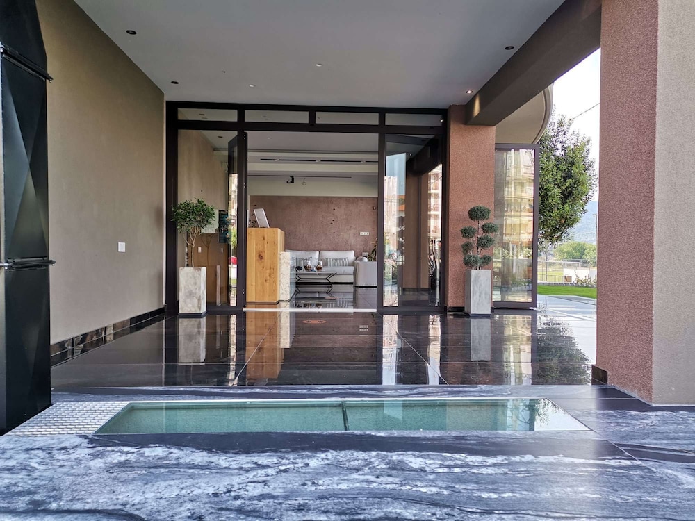 thetis boutique apartments