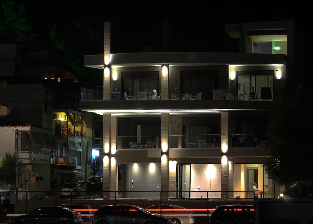 thetis boutique apartments