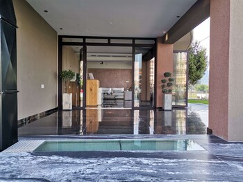 thetis boutique apartments