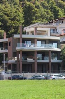 thetis boutique apartments