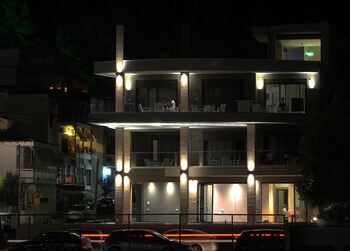 thetis boutique apartments