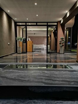 thetis boutique apartments