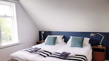 refurinn reykjavik guesthouse hostel