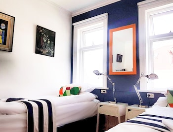 refurinn reykjavik guesthouse hostel