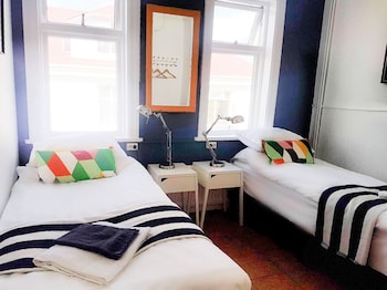 refurinn reykjavik guesthouse hostel