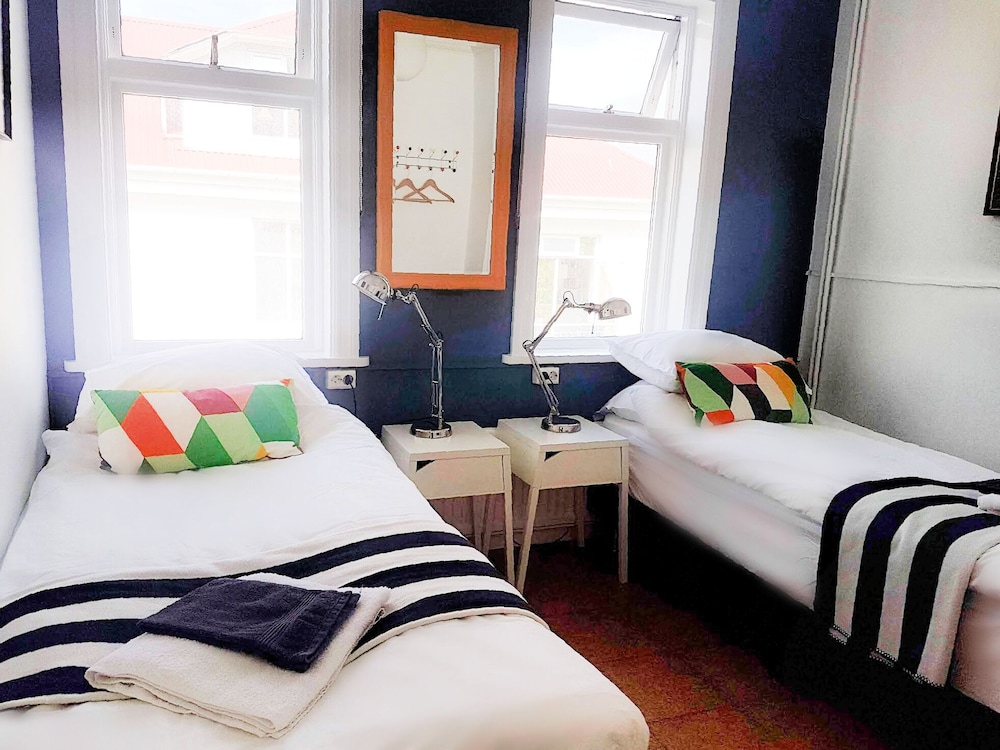 refurinn reykjavik guesthouse hostel