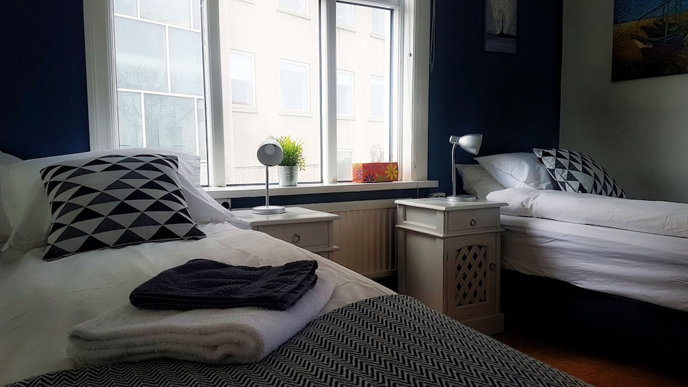 refurinn reykjavik guesthouse hostel