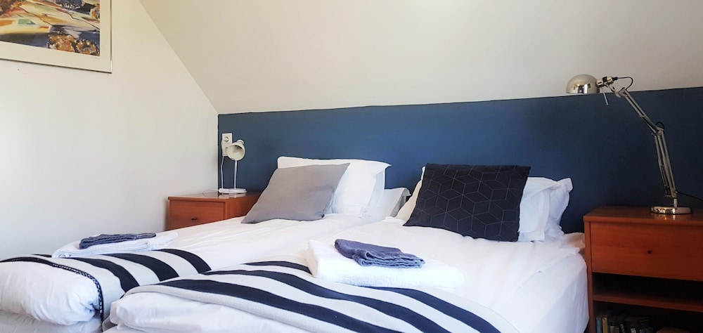 refurinn reykjavik guesthouse hostel