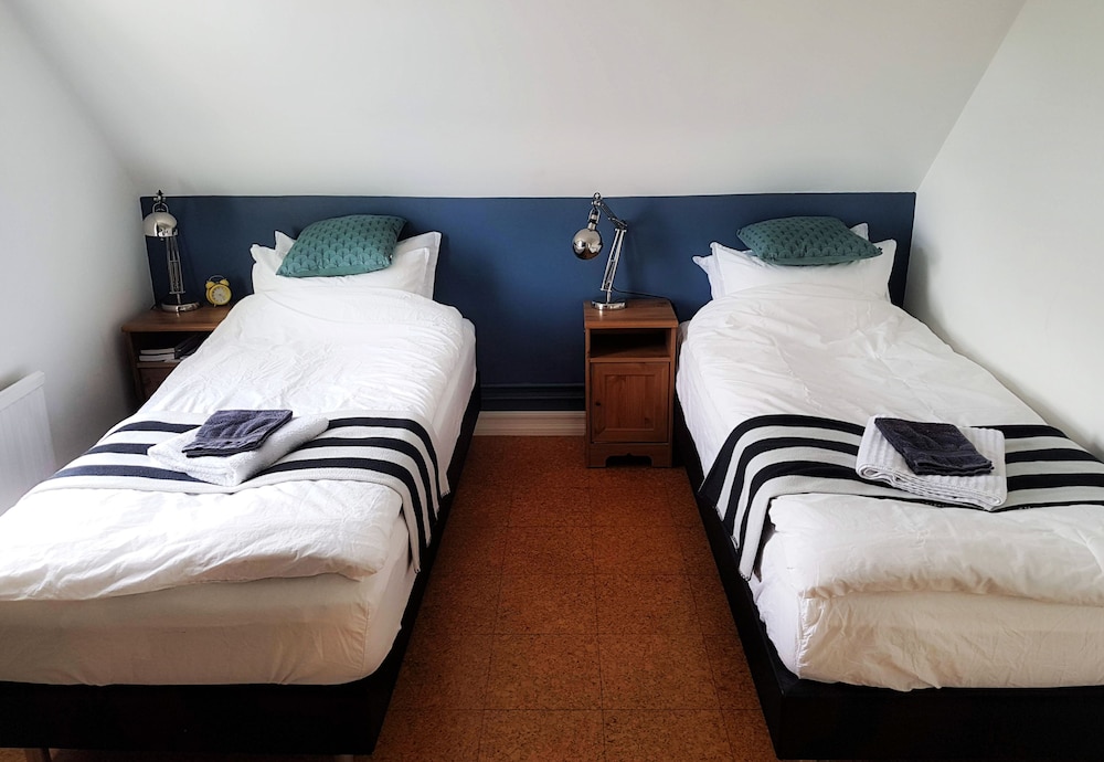 refurinn reykjavik guesthouse hostel