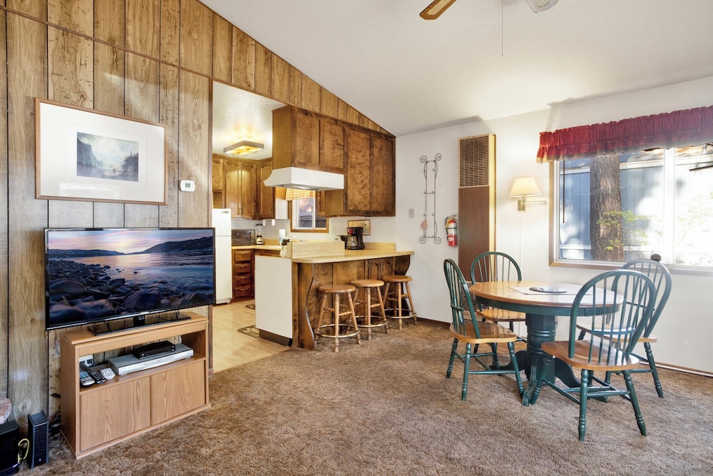 cedar pines 1529 by redawning