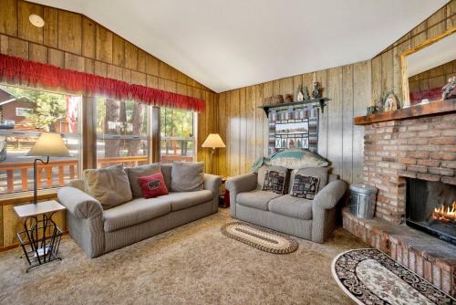 cedar pines 1529 by redawning