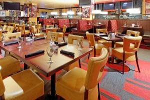 holiday inn arlington ne rangers ballpark by ihg