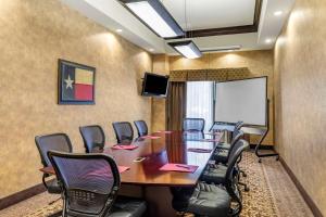 comfort suites frisco
