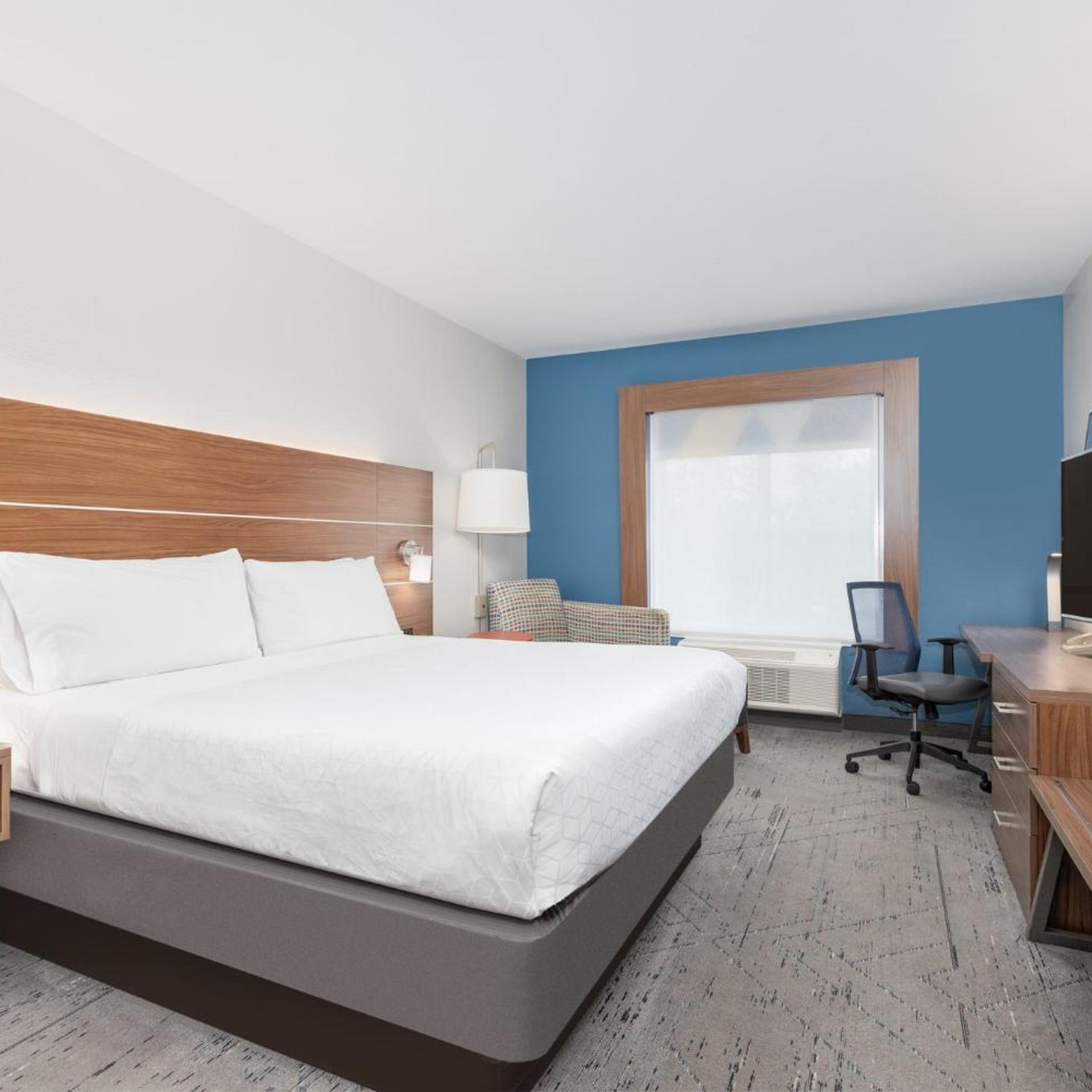 holiday inn express and suites dallas grand prairie i 20