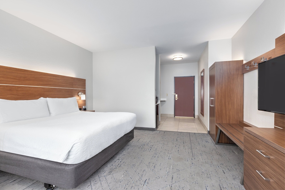 holiday inn express and suites dallas grand prairie i 20