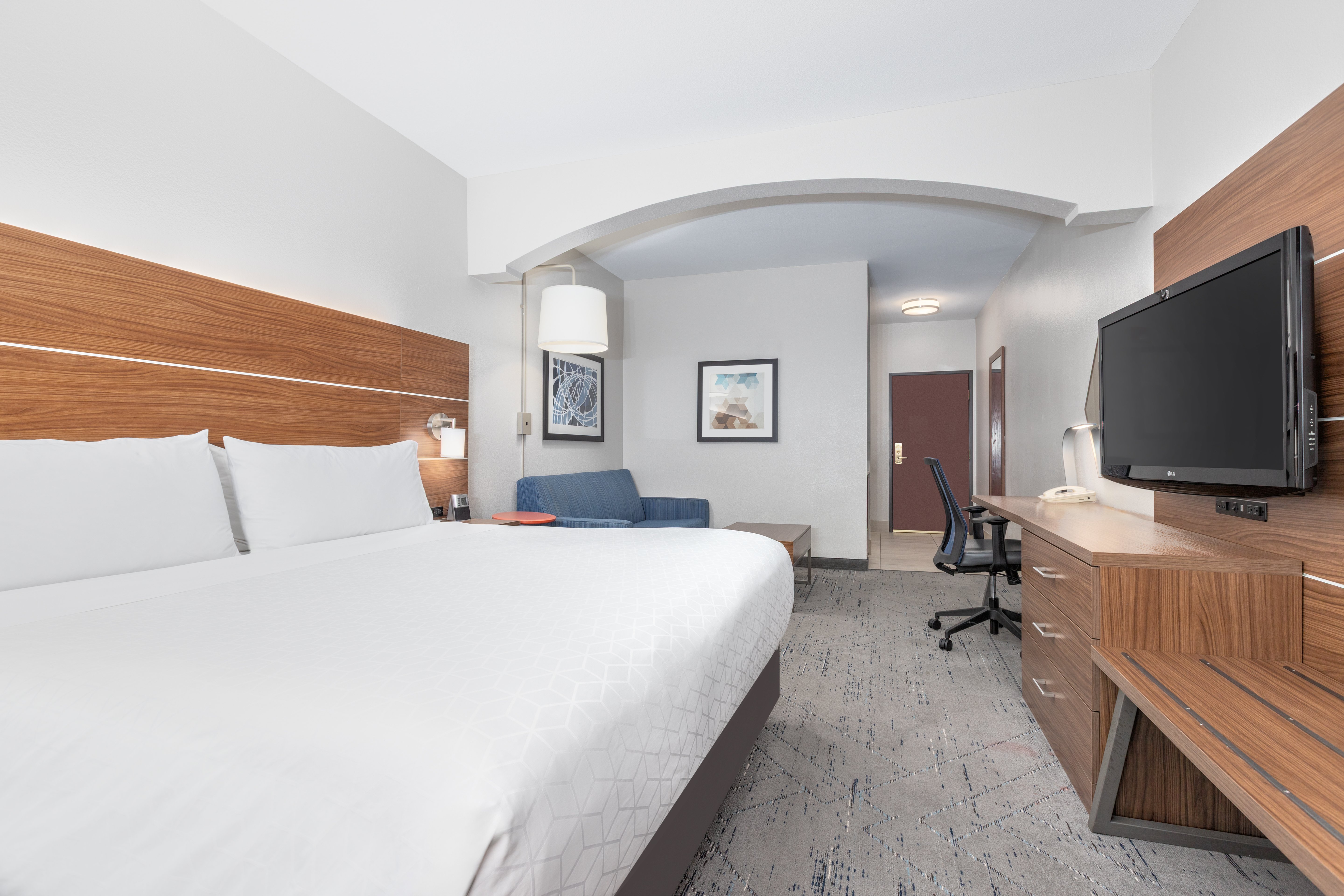 holiday inn express and suites dallas grand prairie i 20