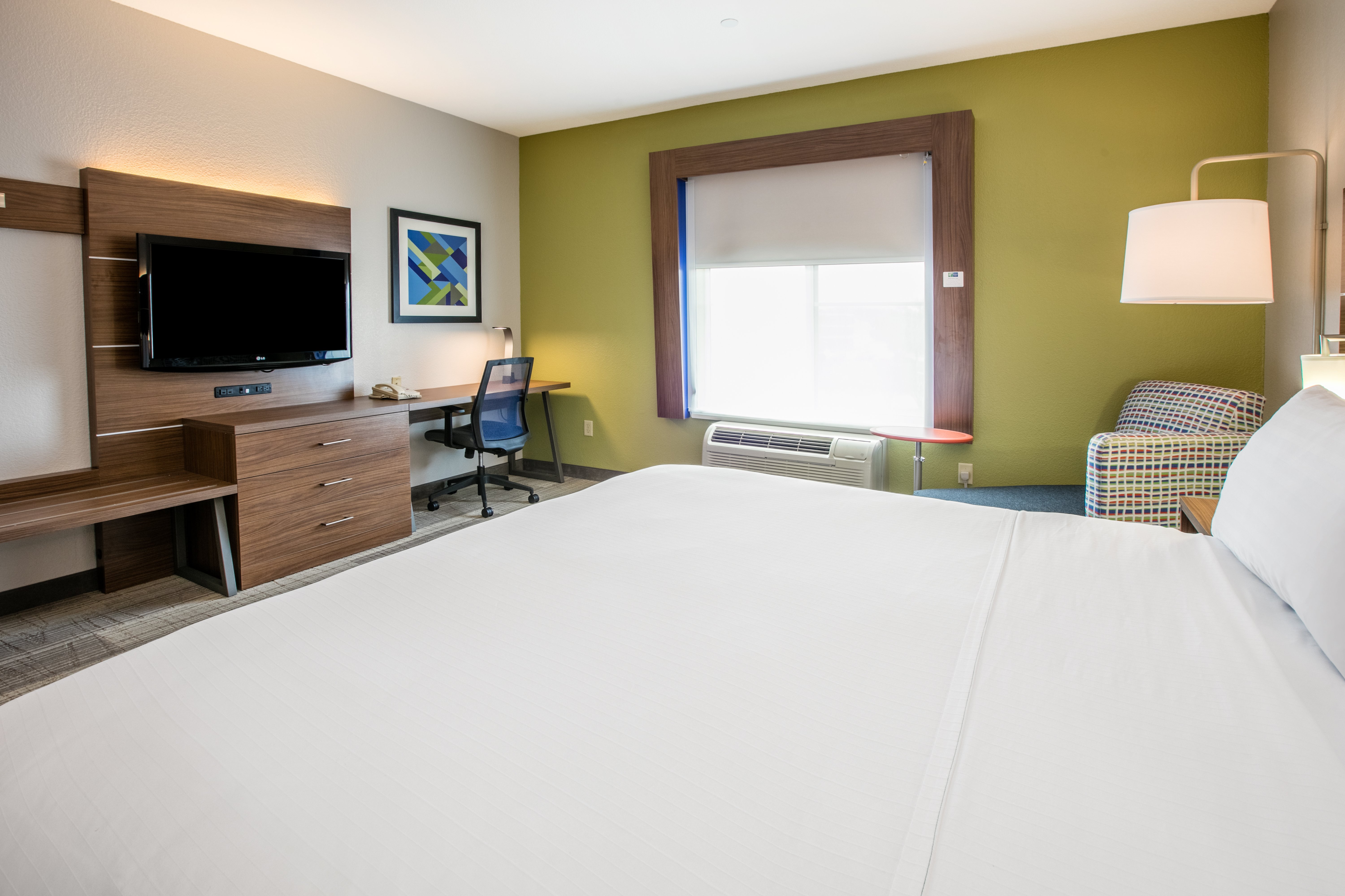 holiday inn express and suites dallas grand prairie i 20
