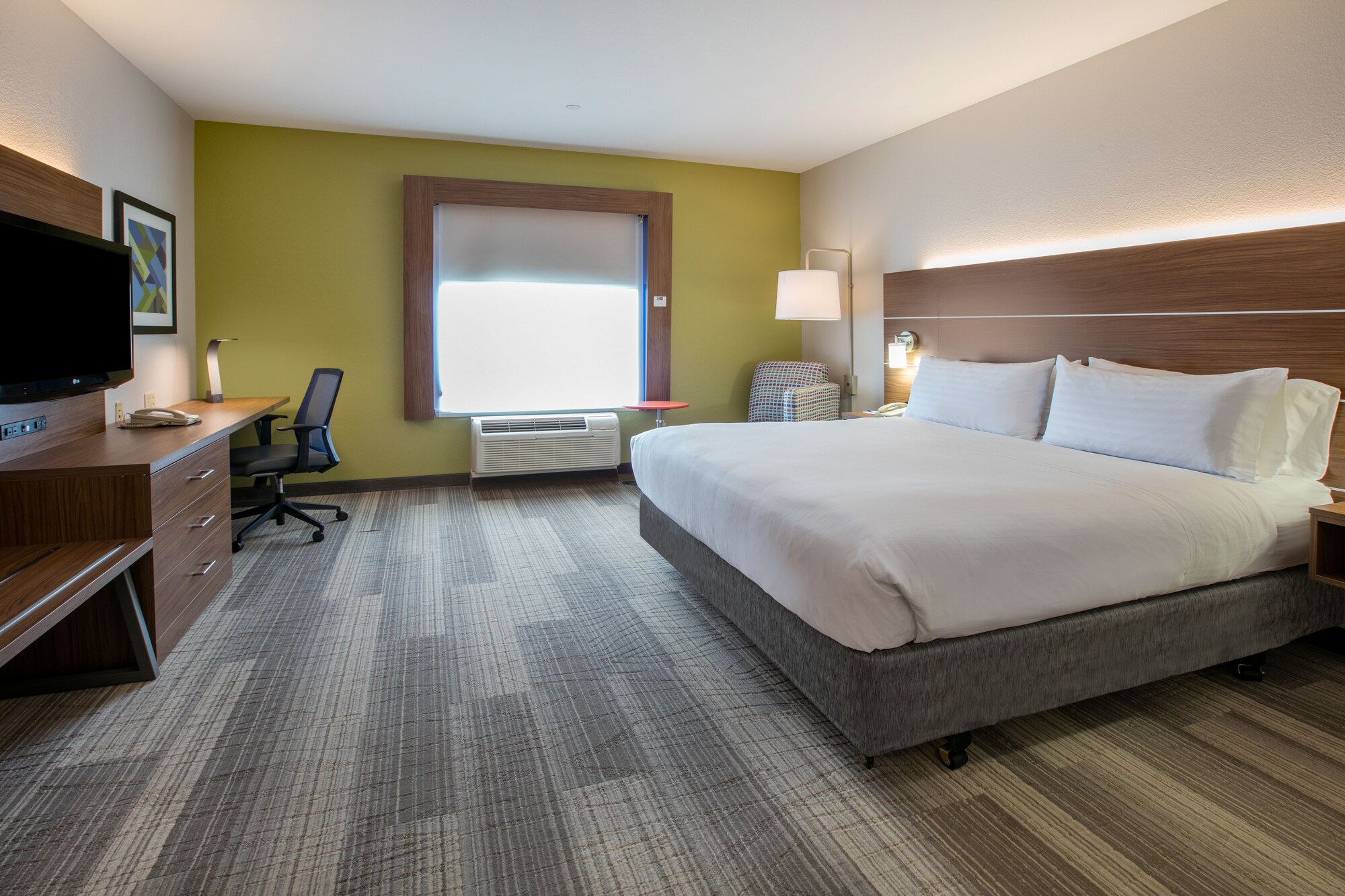 holiday inn express and suites dallas grand prairie i 20