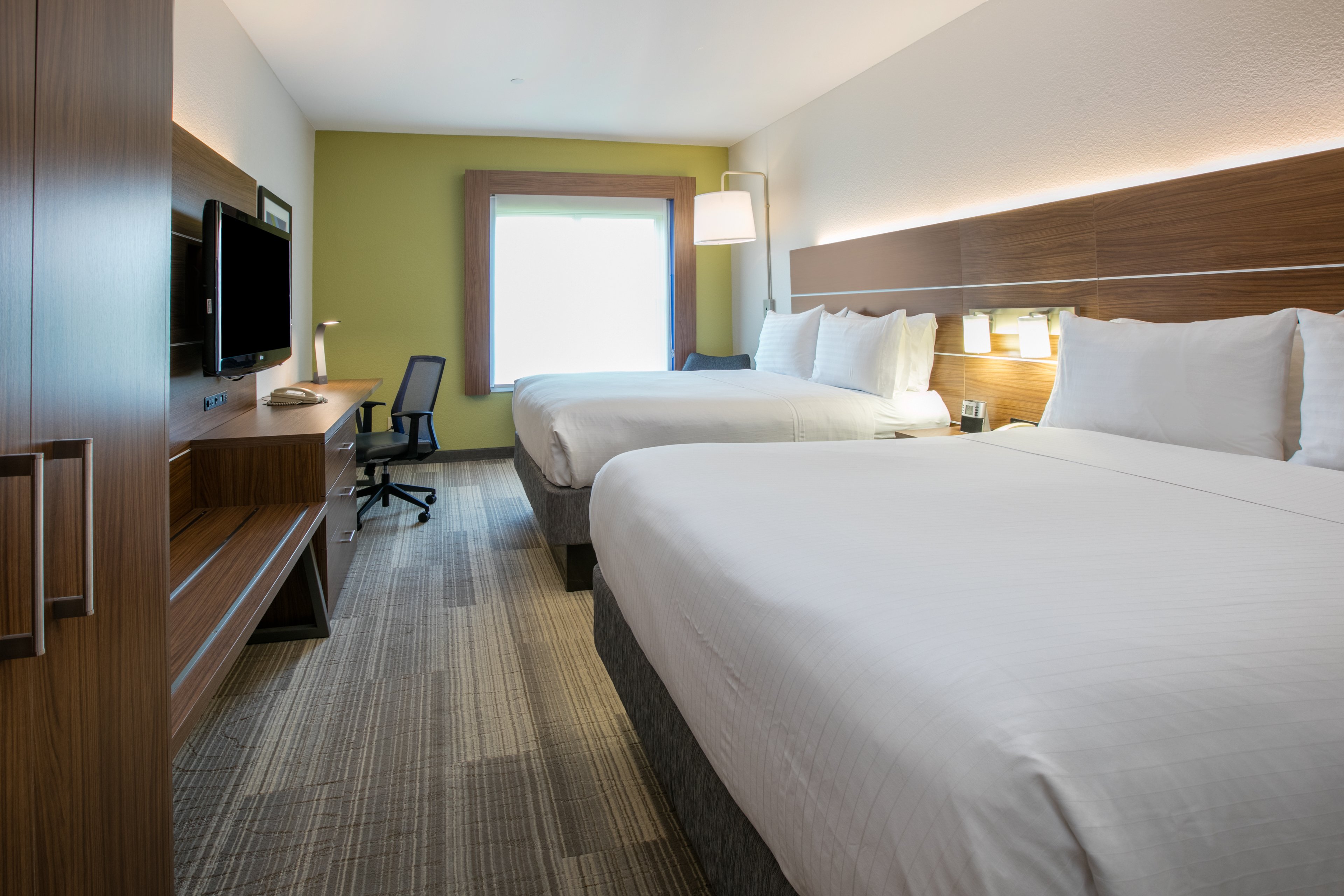 holiday inn express and suites dallas grand prairie i 20