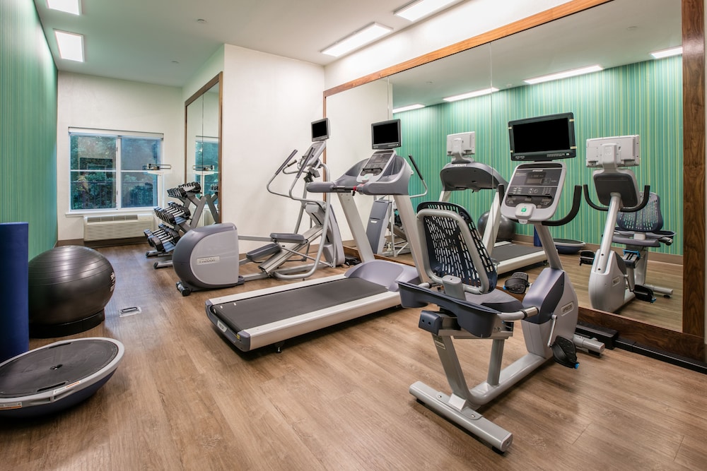 holiday inn express and suites dallas grand prairie i 20