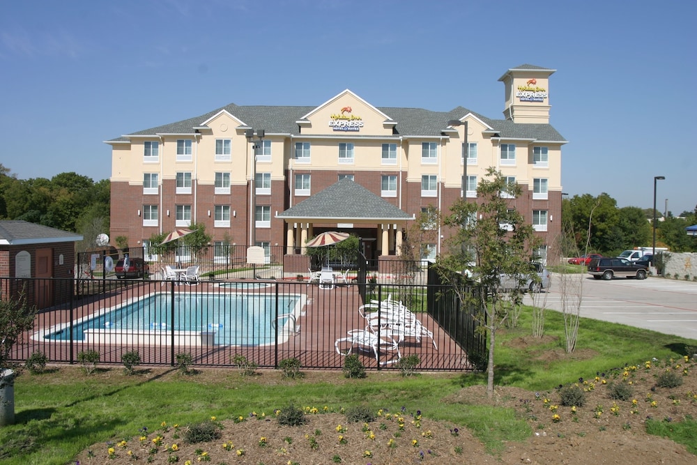 holiday inn express and suites dallas grand prairie i 20