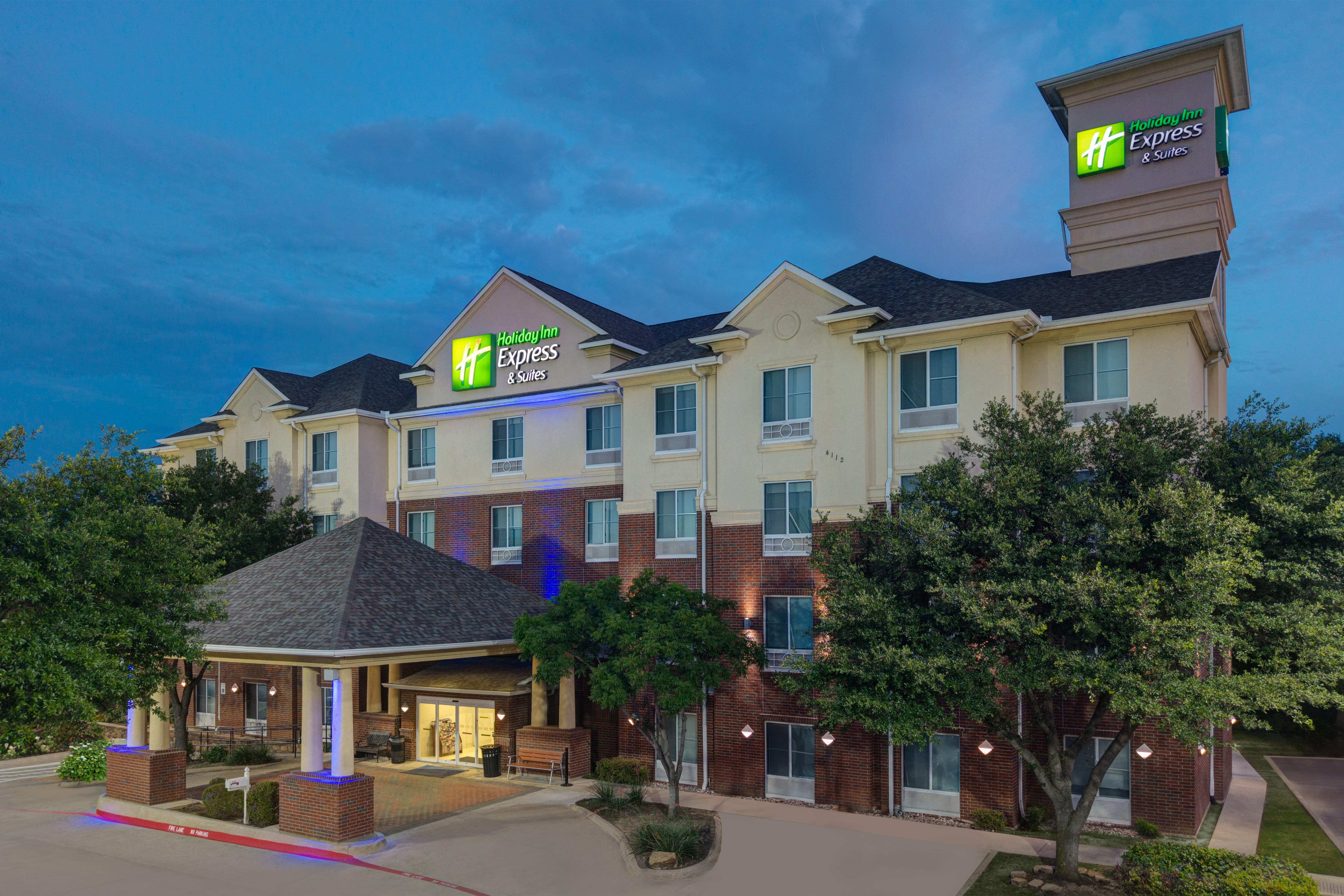 holiday inn express and suites dallas grand prairie i 20