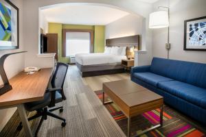 holiday inn express and suites dallas grand prairie i 20