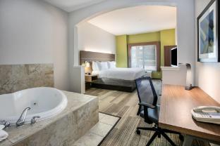 holiday inn express and suites dallas grand prairie i 20