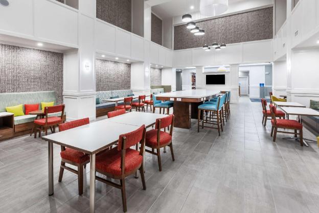 hampton inn and suites dallas i 30 cockrell hill