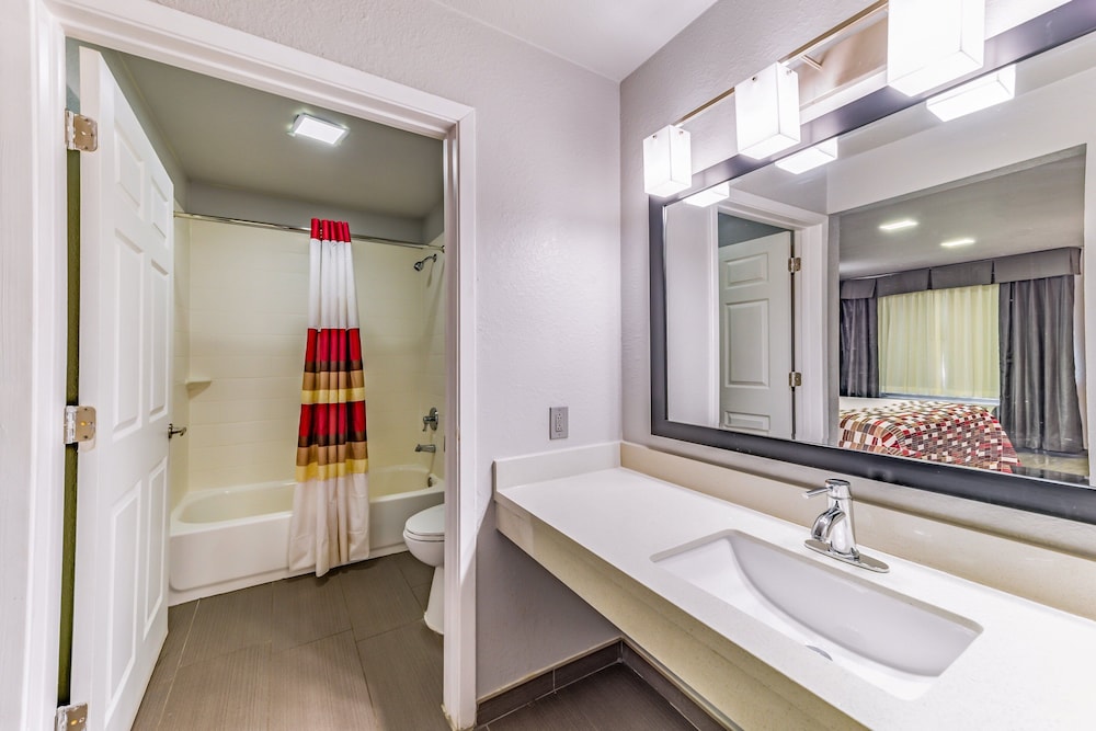 red roof inn dallas mesquite