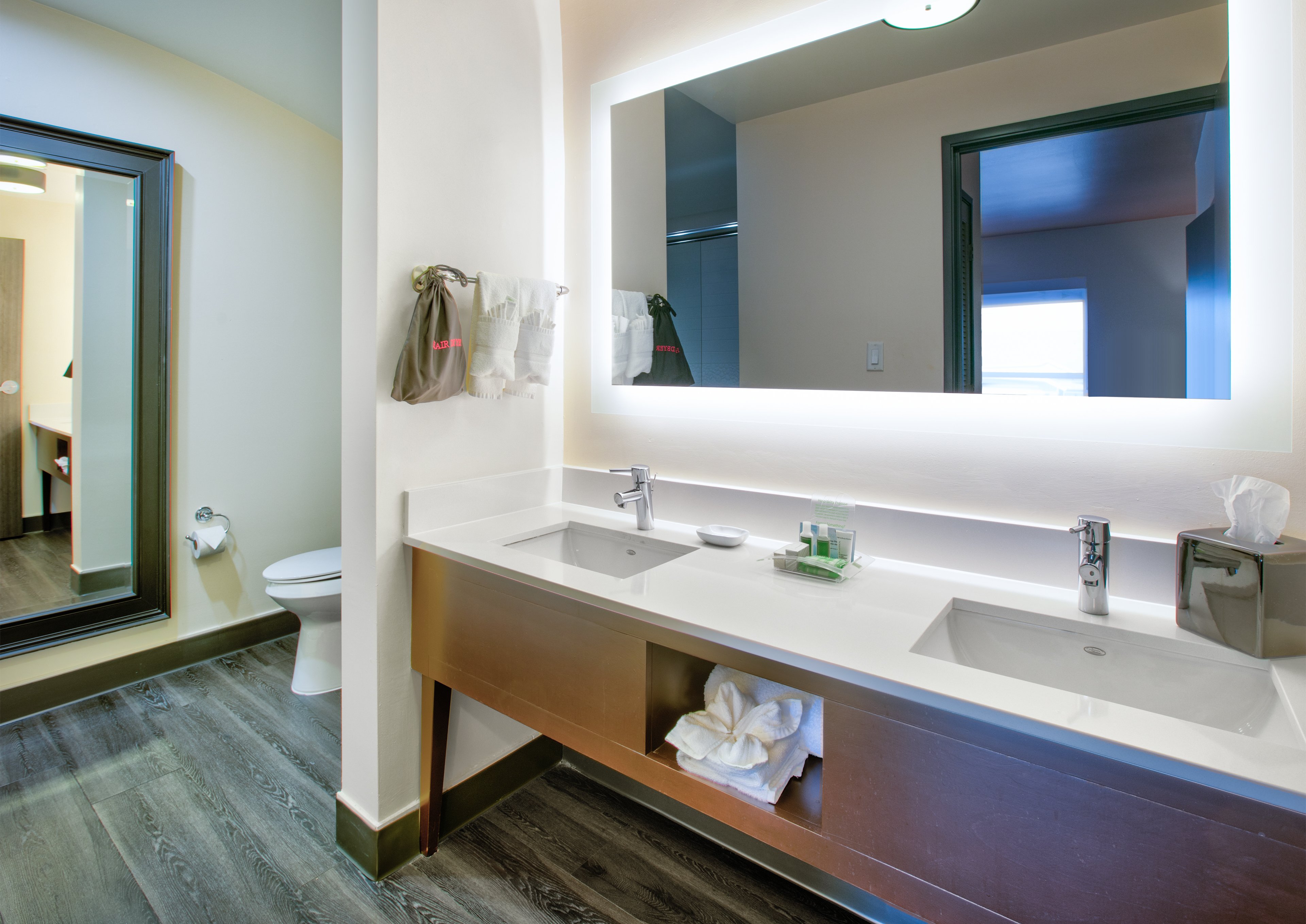 holiday inn dfw south by ihg