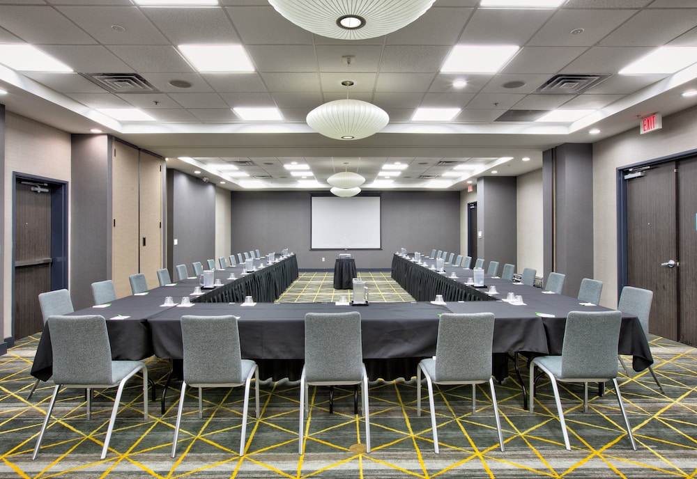 holiday inn dfw south by ihg