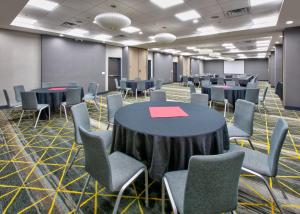 holiday inn dfw south by ihg