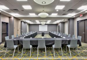 holiday inn dfw south by ihg