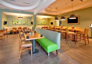 holiday inn dfw south by ihg