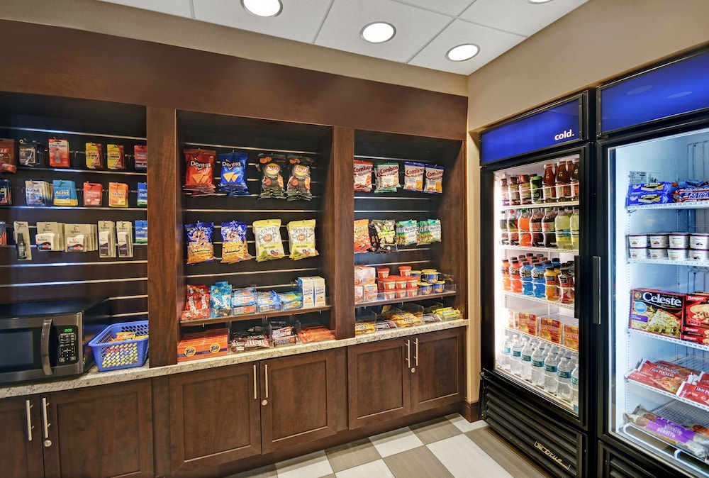 hampton inn and suites robbinsville