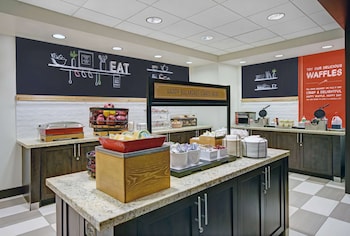 hampton inn and suites robbinsville